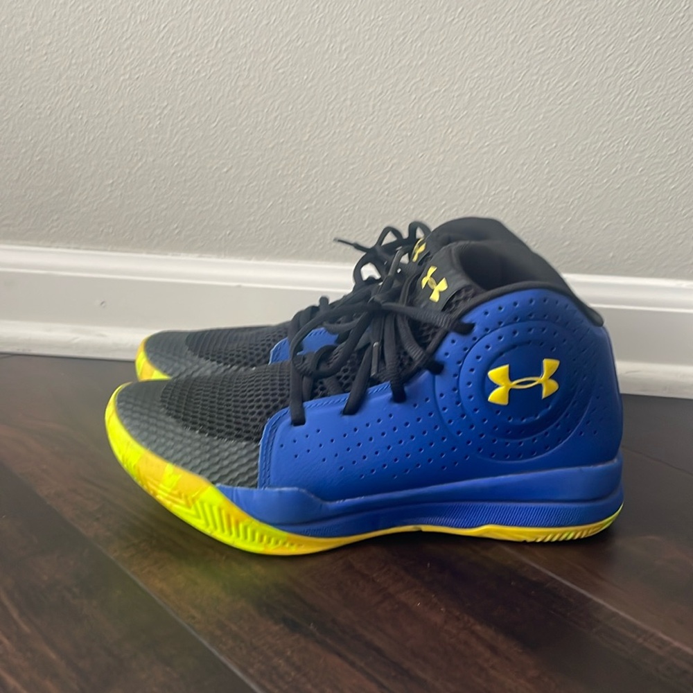 Under Armour Hightop Basketball Shoes